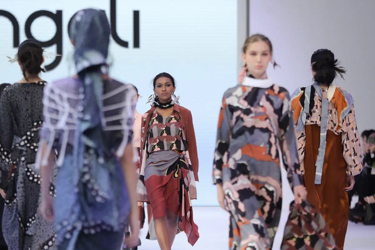 Kolaborasi Apik Desainer Australia dan Indonesia di Jakarta Fashion Week 2023