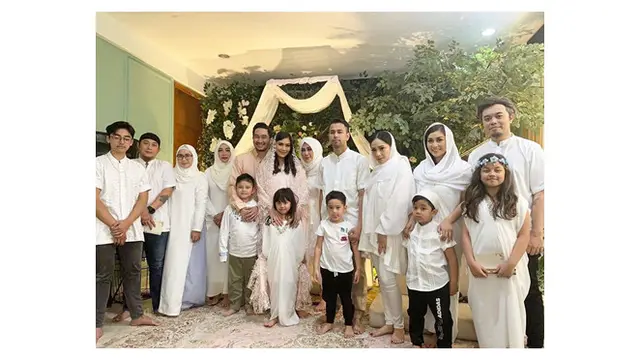 Hamil Bayi Kembar, Ini 5 Momen Pengajian 4 Bulan Kehamilan Syahnaz Sadiqah