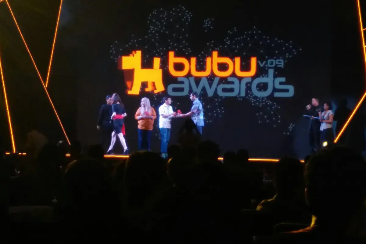 Vidio.com Raih “Best Entertainment Website” di Bubu Award 2015