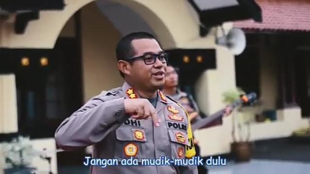 Kapolres Serang, AKBP Edhi Cahyono, dalam video imbauan jangan mudik di tengah wabah Corona. (Istimewa)