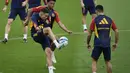 Setelah Spanyol disingkirkan Maroko melalui adu penalti di babak 16 besar Piala Dunia 2022, Luis Enrique mundur dari posisi pelatih. Luis de la Fuente lalu diangkat sebagai pengganti. (Photo by CRISTINA QUICLER / AFP)