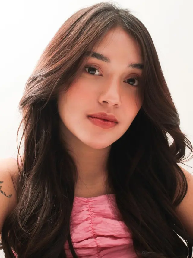 7 Potret Lula Lahfah, Selebgram yang Dituding Khianati Mendiang Laura Anna