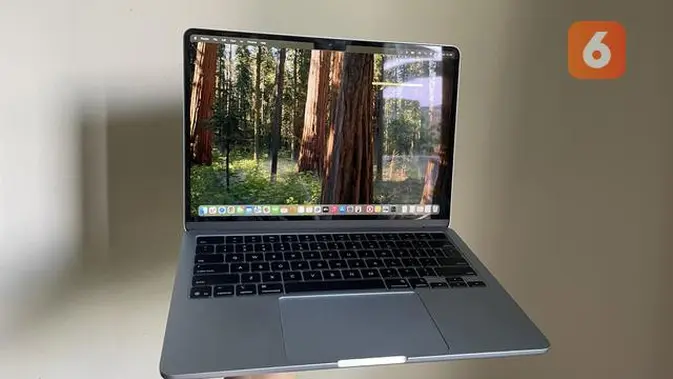 Macbook Air M4 13 Inci. (Liputan6.com) (© 2025 Liputan6.com)