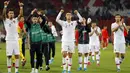 Striker Portugal, Cristiano Ronaldo, menyapa suporter seusai mengalahkan Serbia pada laga Kualifikasi Piala Eropa 2020 di Belgrade, Sabtu (7/9). Serbia kalah 2-4 dari Portugal. (AFP/Pedja Milosavljevic)