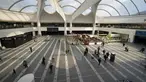 Orang-orang terlihat di pusat Kota Birmingham, Inggris, 24 Agustus 2020. Menurut media lokal, Birmingham telah ditambahkan ke dalam daftar pantauan sebagai "area dengan dukungan yang ditingkatkan" di tengah meningkatnya kekhawatiran terkait lonjakan kasus COVID-19. (Xinhua/Jon Super)