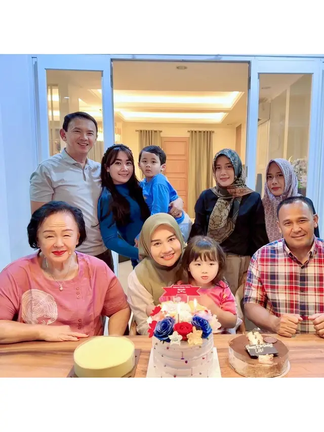 6 Potret Ibunda Puput Nastiti yang Baru Rayakan Ultah, Harmonis Meski Beda Keyakinan