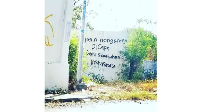 Potret 5 Coretan di Dinding Ini Nyeleneh Banget, Bikin Tepuk Jidat
