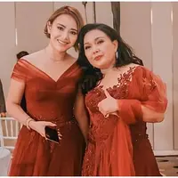 Amanda Manopo danHenny Manopo (Sumber: Instagram/@mandaaskatic_)