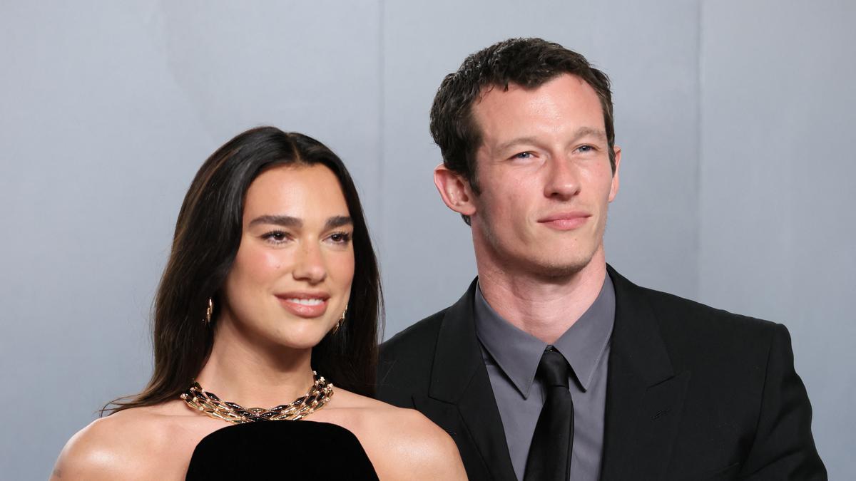 Profil Callum Turner, Suami Dua Lipa dan Aktor Inggris yang Sempat Ingin Jadi Pesepak Bola