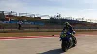 Pembalap MotoGP, Valentino Rossi meraih hasil mengecewakan pada kualifikasi MotoGP Aragon 2018. (Twitter/Yamaha MotoGP)