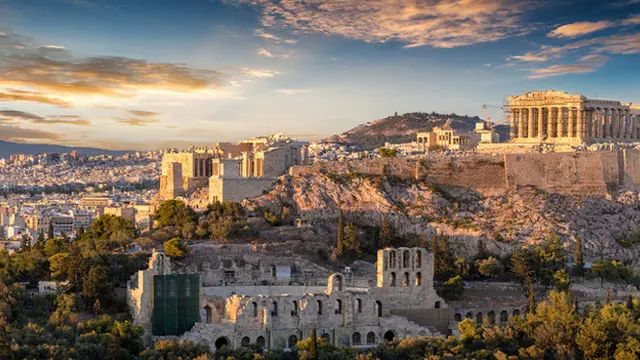 Acropolis dan Parthenon.