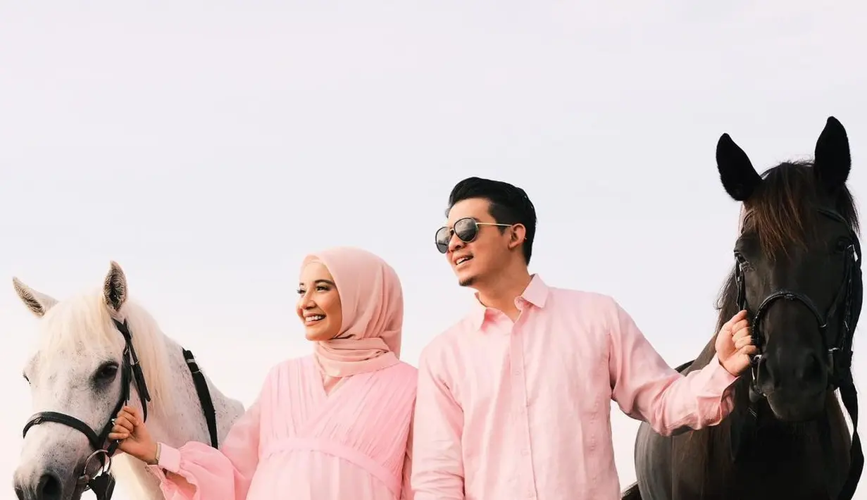 Zaskia Sungkar dan Irwansyah (Instagram/zaskiasungkar15)