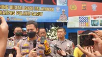 Kapolres Garut AKBP Wirdhanto Hadicaksono memberikan keterangan kepada wartawan dalam launching digitalisasi satpas Polres Garut. (Liputan6.com/Jayadi Supriadin)