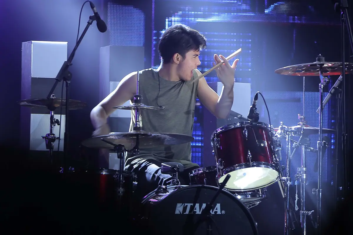 [Bintang] Konser Aliando Syarief