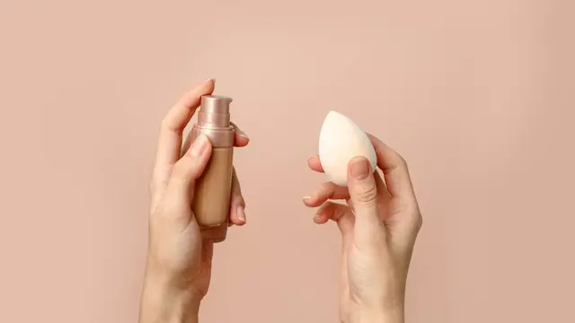 Beauty Hacks: Trik Penggunaan Foundation untuk Ciptakan Dewy Complexion ala Artis Korea