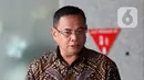 Sudewo tiba dan menjalani pemeriksaan pada Rabu (27/8/2025) sekitar pukul 09.45 Wib. Dia tampak mengenakan batik lengan panjang. (Liputan6.com/Helmi Fithriansyah)
