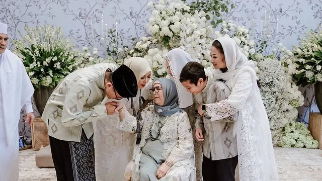 8 Momen Pengajian Anak Sandiaga Uno Jelang Pernikahan, Penuh Haru Bahagia