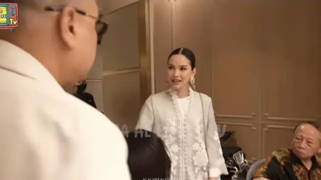 Formasi Lengkap, Beda Gaya Calon Menantu Good Looking Maia Estianty. dok. Youtube MAIA ALELDUL TV