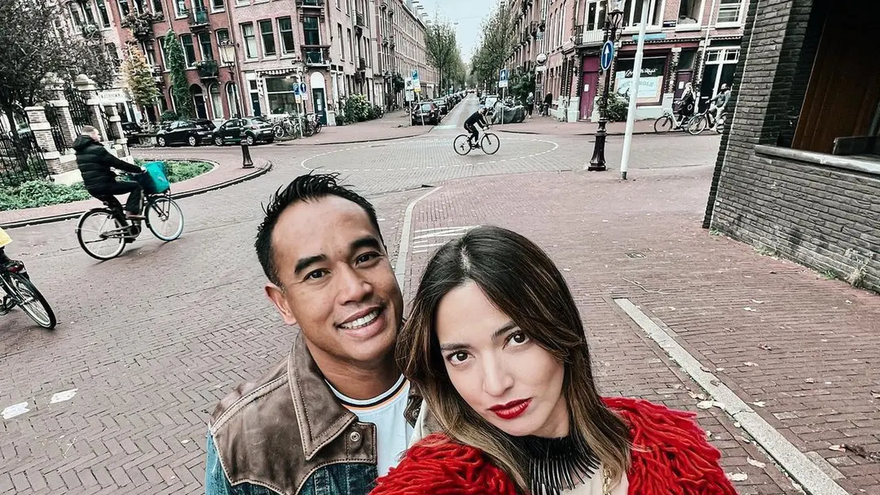 Nia Ramadhani dan Ardi Bakrie (Instagram/ramadhaniabakrie)