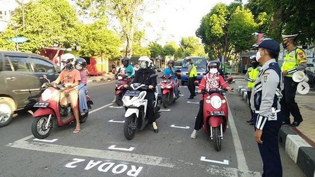 lampu merah di Tuban layaknya Moto GP