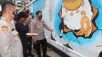 Lomba mural diselenggarakan Polda Kalimantan Timur.