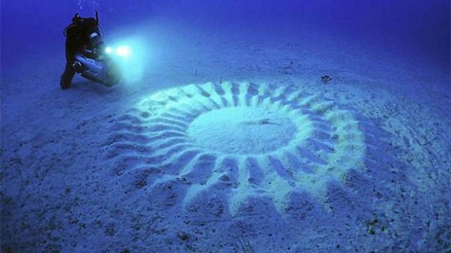 Crop Circles in Water