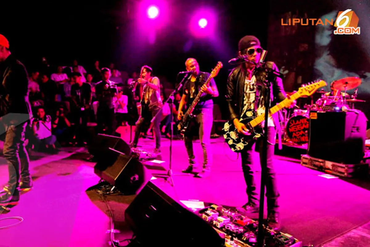 slank-131114b.jpg