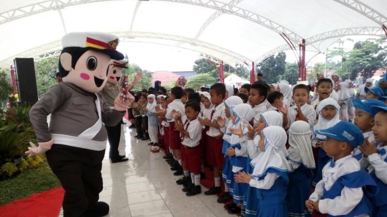 Badut Polisi Lalu Lintas