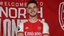 Declan Rice yang baru saja didatangkan Arsenal dari West Ham United pada bursa transfer musim panas 2023/2024 kini menjadi pemain Inggris termahal yang pernah diboyong The Gunners sepanjang sejarah. Ia dilepas The Hammers dengan mahar 116,6 juta euro atau hampir setara Rp2 triliun dan terikat kontrak selama 5 tahun hingga 30 Juni 2028. (arsenal.com)