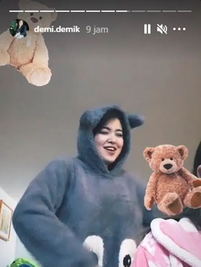 Kenal Fiki Naki Baru Seminggu, 6 Potret Perayaan Dayana Raih 1 Juta Followers IG