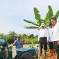 Menteri Pertanian RI, Andi Amran Sulaiman (topi putih) saat mengecek kesiapan pompanisasi air di Kabupaten Subang. Foto (Istimewa)