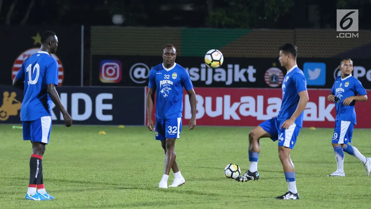 Persib Jajal Stadion PTIK