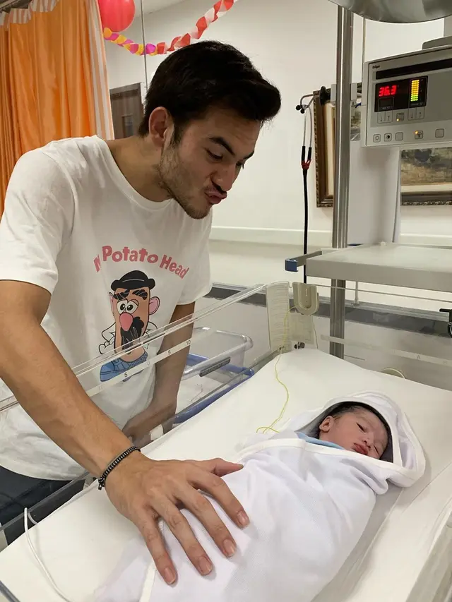 Potret Kedekatan 7 Selebriti Pria dengan keponakannya Ini Curi Perhatian