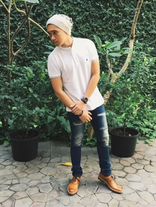 Beberapa film layar lebar telah ia bintangi, ‘Heartbeat’, ‘Ngenest’, dan yang akan dirilis ‘Beauty And The Best’ bersama model cantik Andania Suri. (via instagram@brandonsalim/Bintang.com)