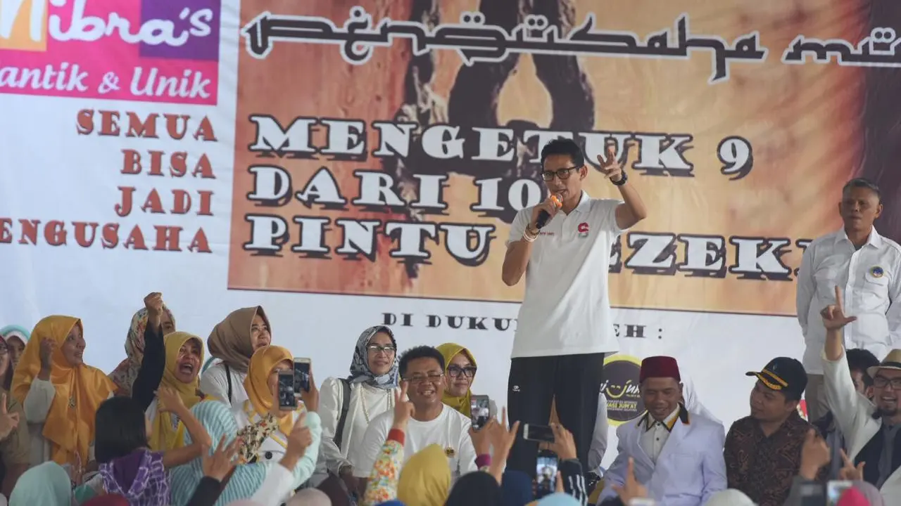 Sandiaga Uno berkampanye di Tangerang Selatan (Liputan6.com/Fachrur Rozie)