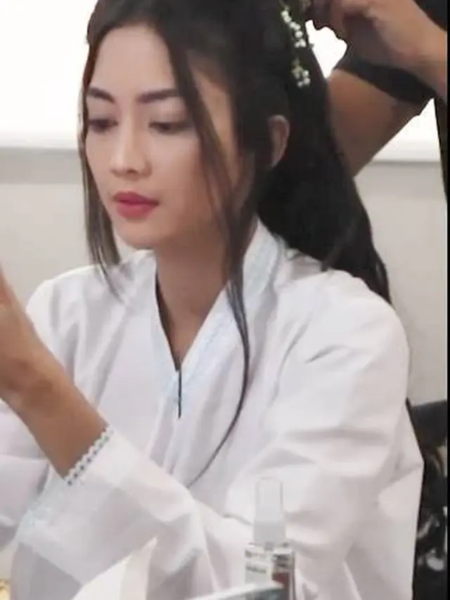 7 Gaya Ririn Dwi Ariyanti Main Drama Kolosal Ini Tampil Menawan