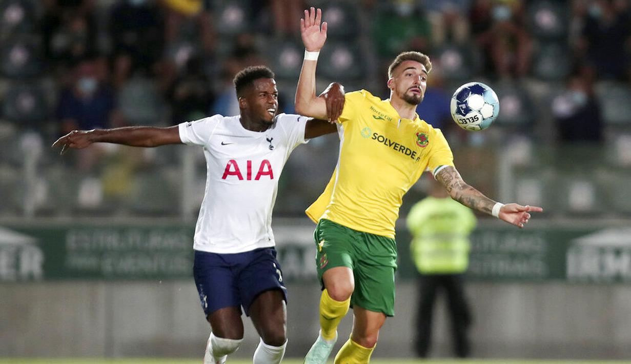 Tottenham Spurs terpaksa bermain di kompetisi kasta ketiga Eropa setelah finis ketujuh di ajang Liga Inggris musim lalu, sementara Pacos berakhir di urutan kelima di Primeira Liga Portugal. (Foto: AP /Luis Vieira)