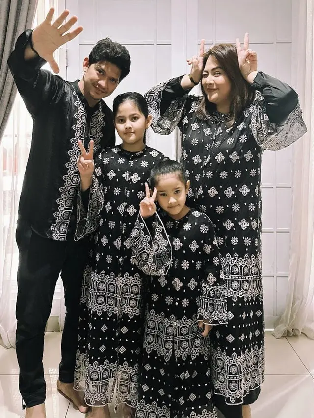 Potret Audy Item yang Baru Merayakan Ulang Tahun ke-40, credit: @audyitem