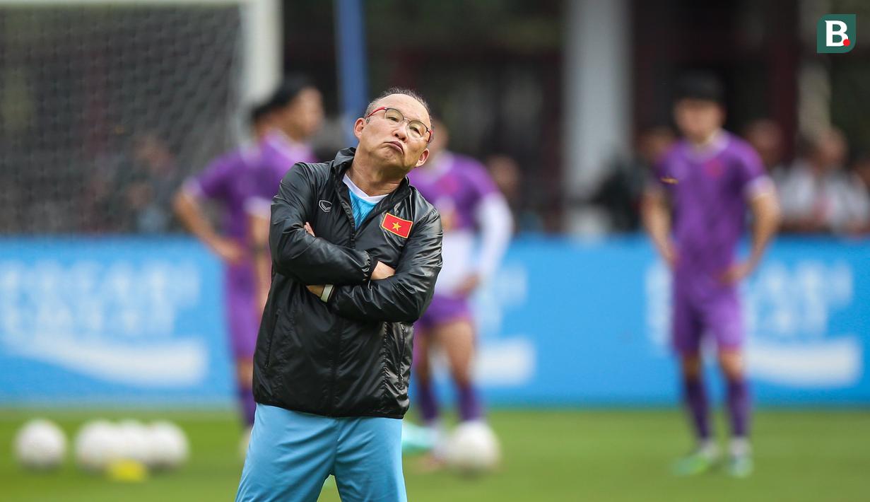 <p>Pelatih Timnas Vietnam, Park Hang-seo saat latihan resmi menjelang laga semifinal Piala AFF 2022 melawan Timnas Indonesia yang berlangsung di Stadion Utama Gelora Bung Karno (SUGBK), Jakarta, Kamis (05/01/2023). (Bola.com/Bagaskara Lazuardi)</p>