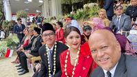 Kaesang Pangarep dan Erina Gudono bersama Ilham Habibie dalam Perayaan HUT ke-80 RI. [IG: @erinagudono]