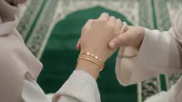 7 Gelang Emas Cantik tapi Tidak Mencolok untuk Ibu Pengajian, Tampil Anggun dan Khusyuk