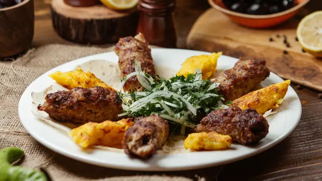 Turmeric Lamb Kebabs, Sajian Daging Panggang Beraroma Rempah