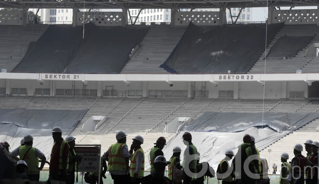 Suasana proyek renovasi Stadion Utama Gelora Bung Karno (SUGBK). Pesta Olahraga Asia edisi ke 18  ini rencananya akan diselenggarakan di dua kota yaitu Jakarta dan Palembang. (Bola.com/M Iqbal Ichsan)