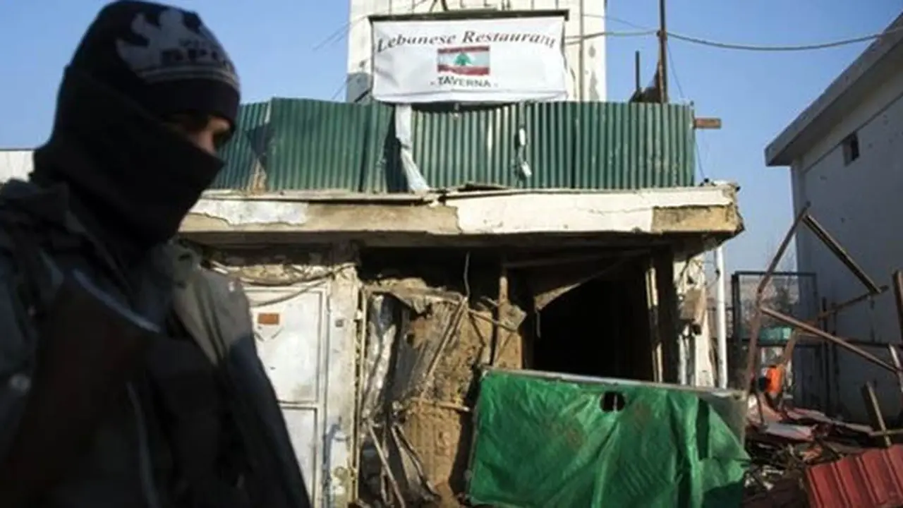 ledakan-di-restoran-140118b.jpg
