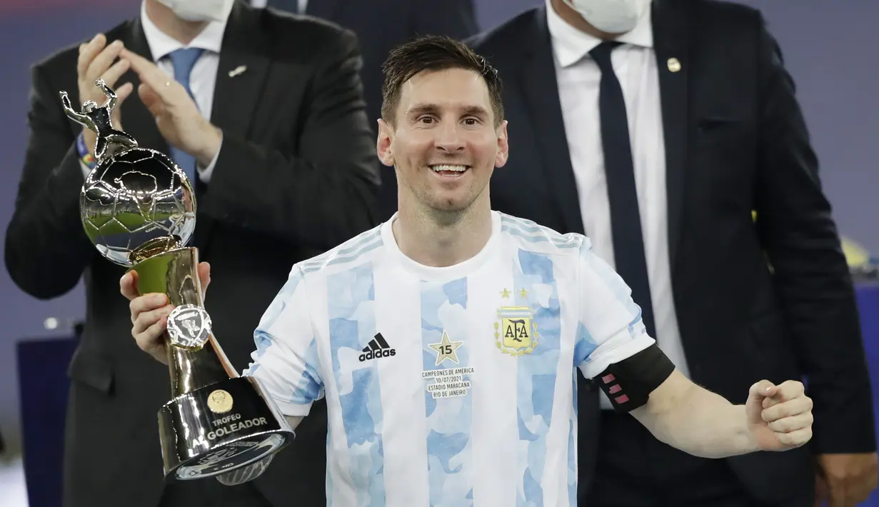 Lionel Messi - La Pulga dinobatkan sebagai pencetak gol terbanyak di ajang Copa America 2021. (Foto: AP/Andre Penner)