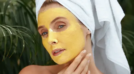 Cara menghilangkan warna kuning setelah menggunakan masker kunyit