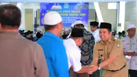 Wali Kota Tangerang Arief Rachadiono Wismansyah mengumpulkan pengurus DKM masjid yang ada di wilayahnya. (Liputan6.com/Pramita Tristiawati)