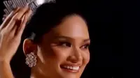 Mobil Ludes Terbakar hingga Pemenang Miss Universe 2015