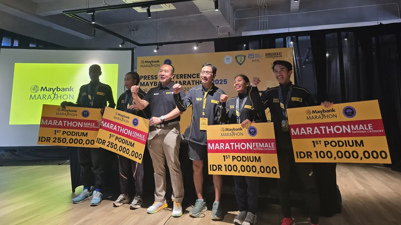 Para pemenang Maybank Marathon 2025 saat menghadiri jumpa pers