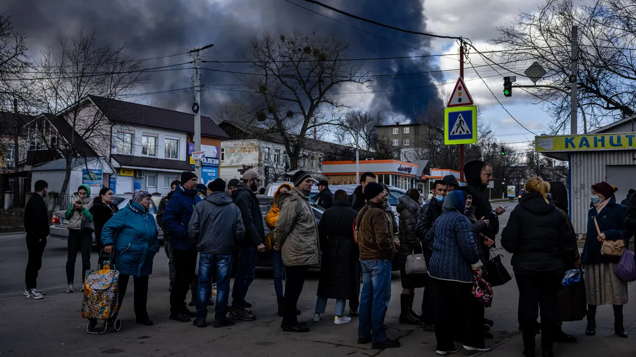 Rudal Rusia Hantam Depot Minyak Ukraina